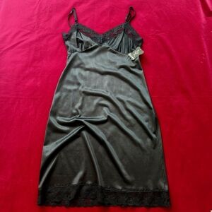 VINTAGE BLACK NYLON AND LACE FULL SLIP